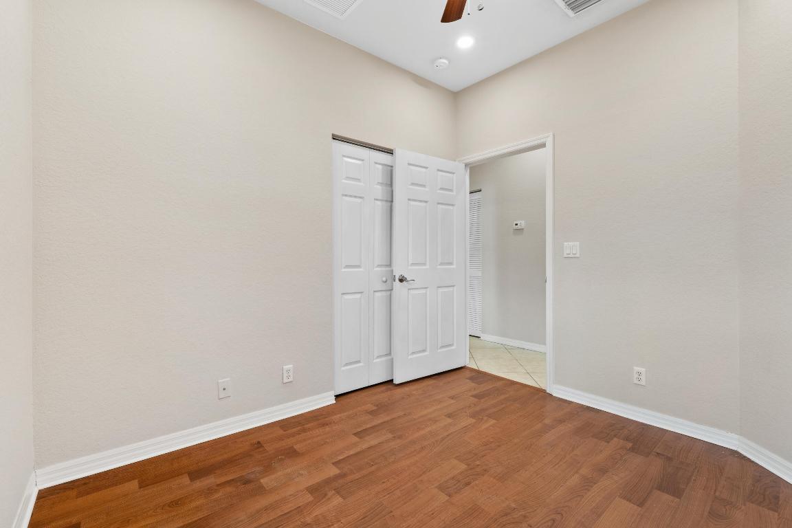 MAGNOLIA BAY CONDOMIMIUM - Residential