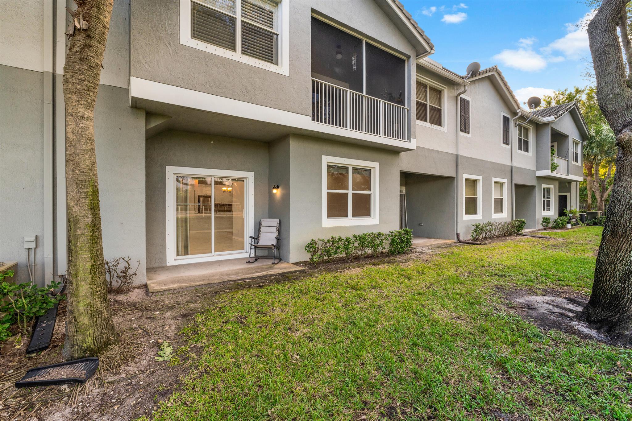 MAGNOLIA BAY CONDOMIMIUM - Residential