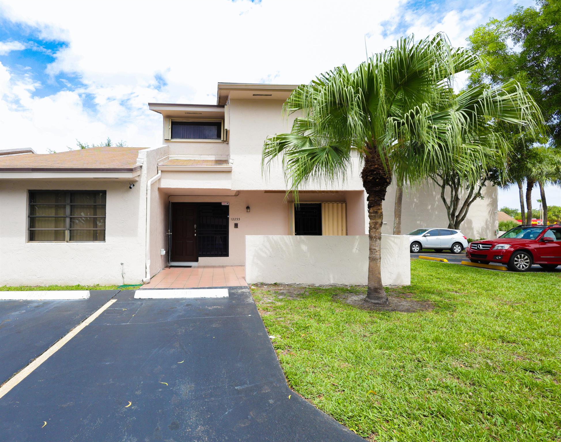 Waterfront 5-Bedroom Townhome in Prime Miami Location!Discover your NEXT RESIDENCE or PERFECT INVESTMENT OPPORTUNITY with this rare 5-BEDROOM, 2-STORY CORNER TOWNHOUSE offering TRANQUIL LAKEFRONT VIEWS in one of Miami's most desirable neighborhoods.Step inside to a sleek TILED INTERIOR and an UPDATED KITCHEN WITH STAINLESS STEEL APPLIANCES, ideal for modern living. ACCORDION SHUTTERS throughout provide added security and peace of mind, while the LOW HOA makes this home both affordable and appealing for investors or families.Enjoy the unbeatable lifestyle this area offers, just minutes from MAJOR SHOPPING CENTERS, TOP-RATED SCHOOLS, FAMILY-FRIENDLY PARKS, AND AUTHENTIC LATIN CUISINE, with quick highway access for an easy commute.