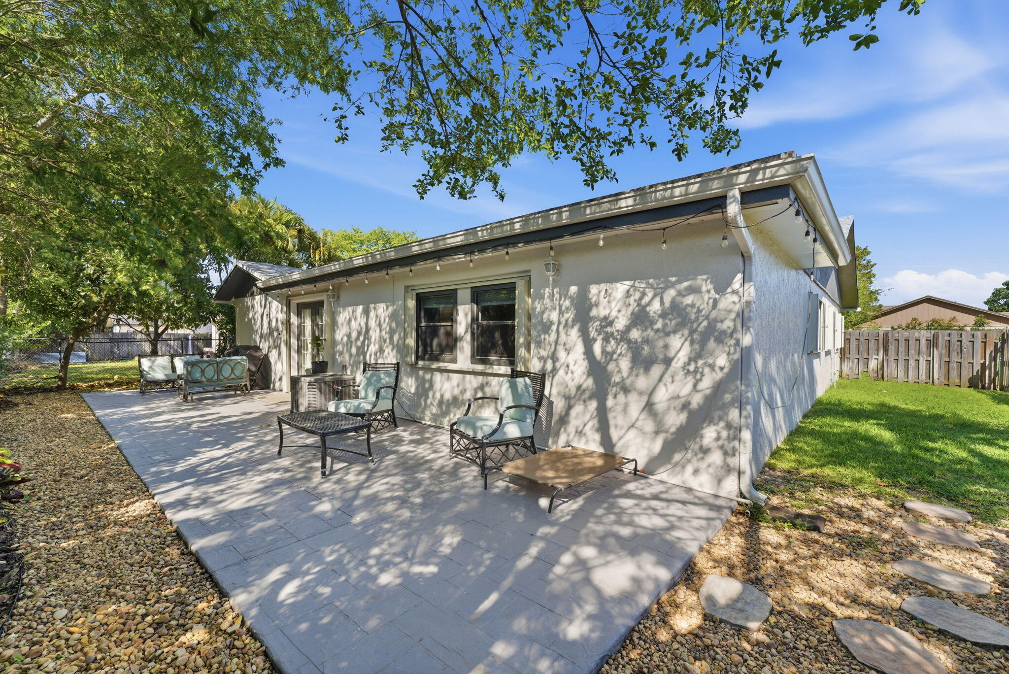 ROYAL PALM POINTE - Residential