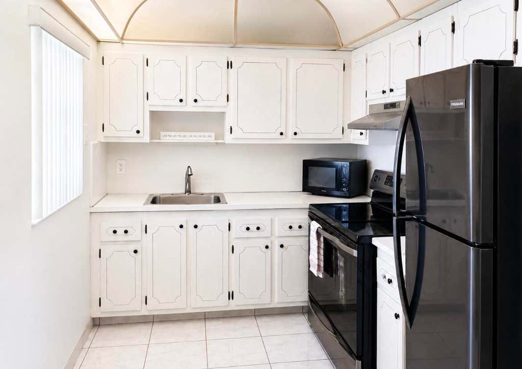Photo of 260 BRITTANY F, Delray Beach, FL 33446 (MLS # B26068674)