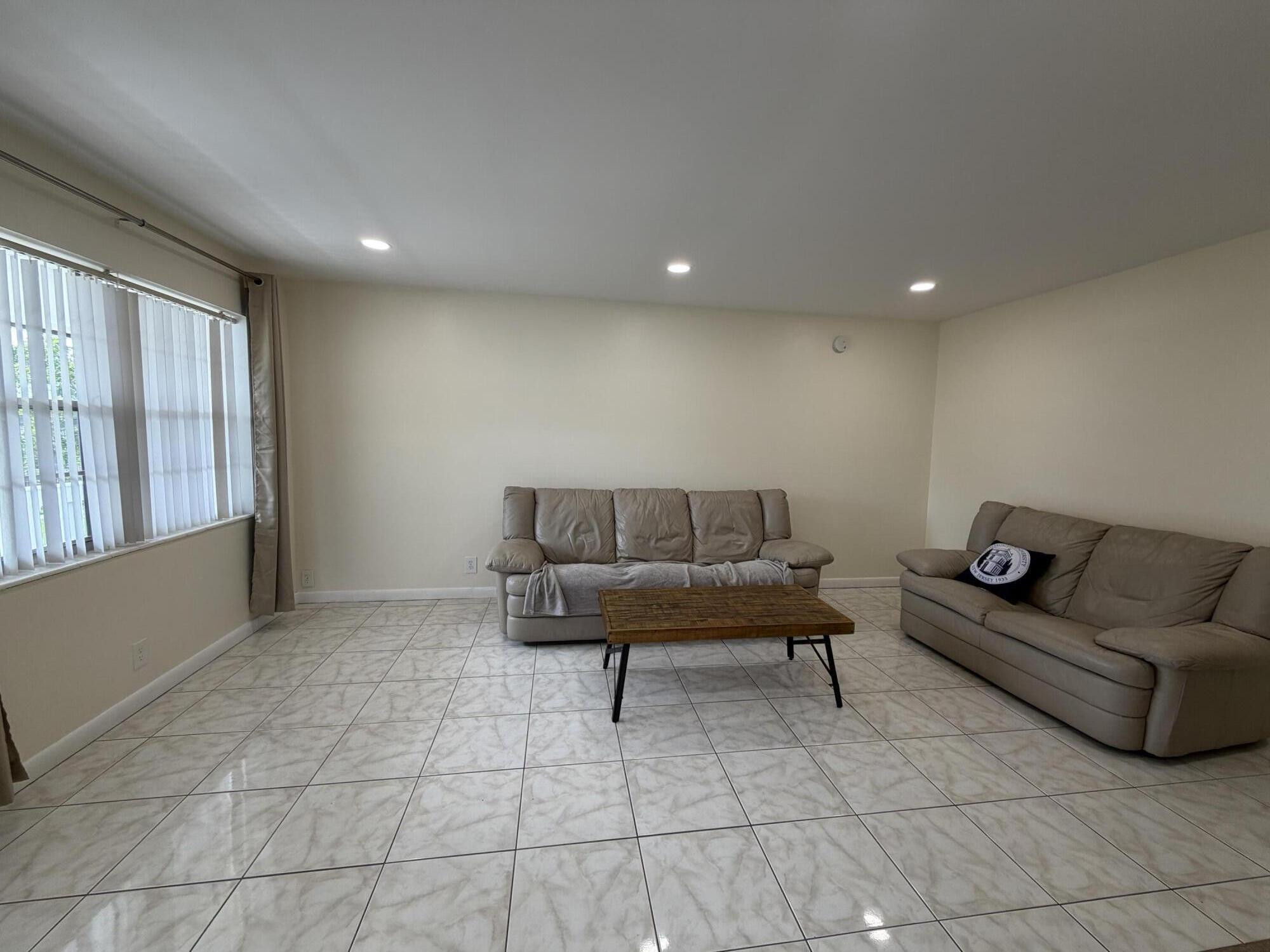 229 E Durham E 229
