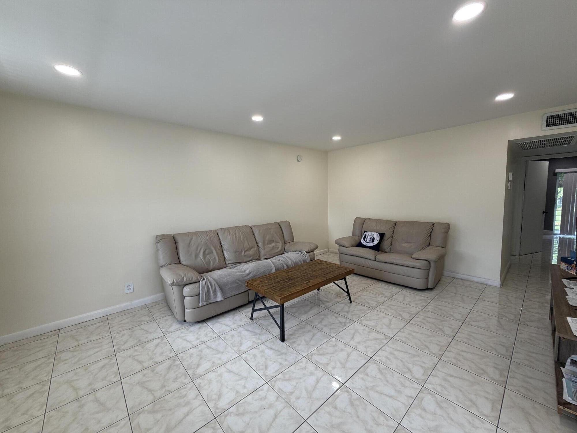 229 E Durham E 229