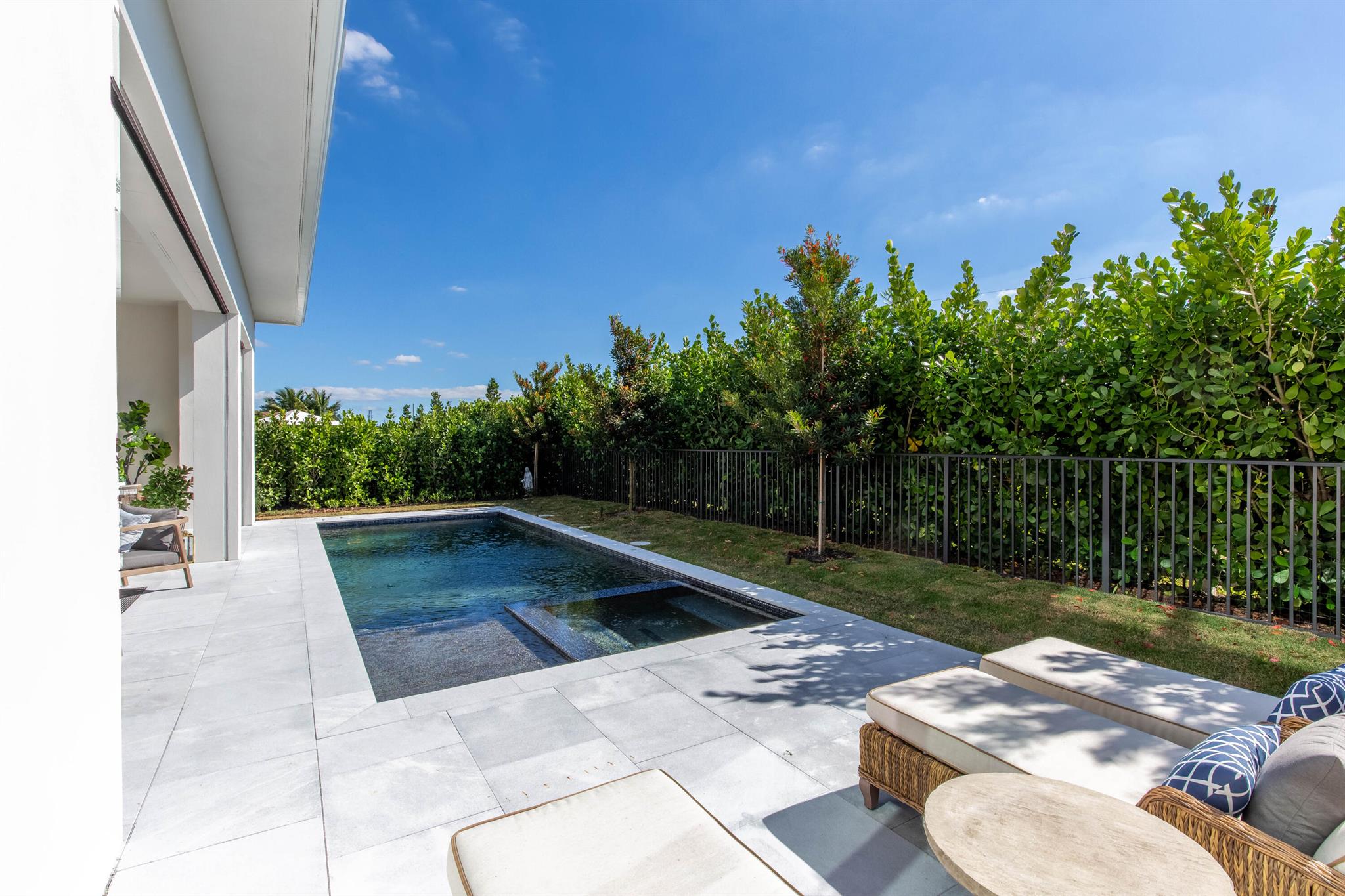 BLUE CYPRESS REPL AT PALM - Residential