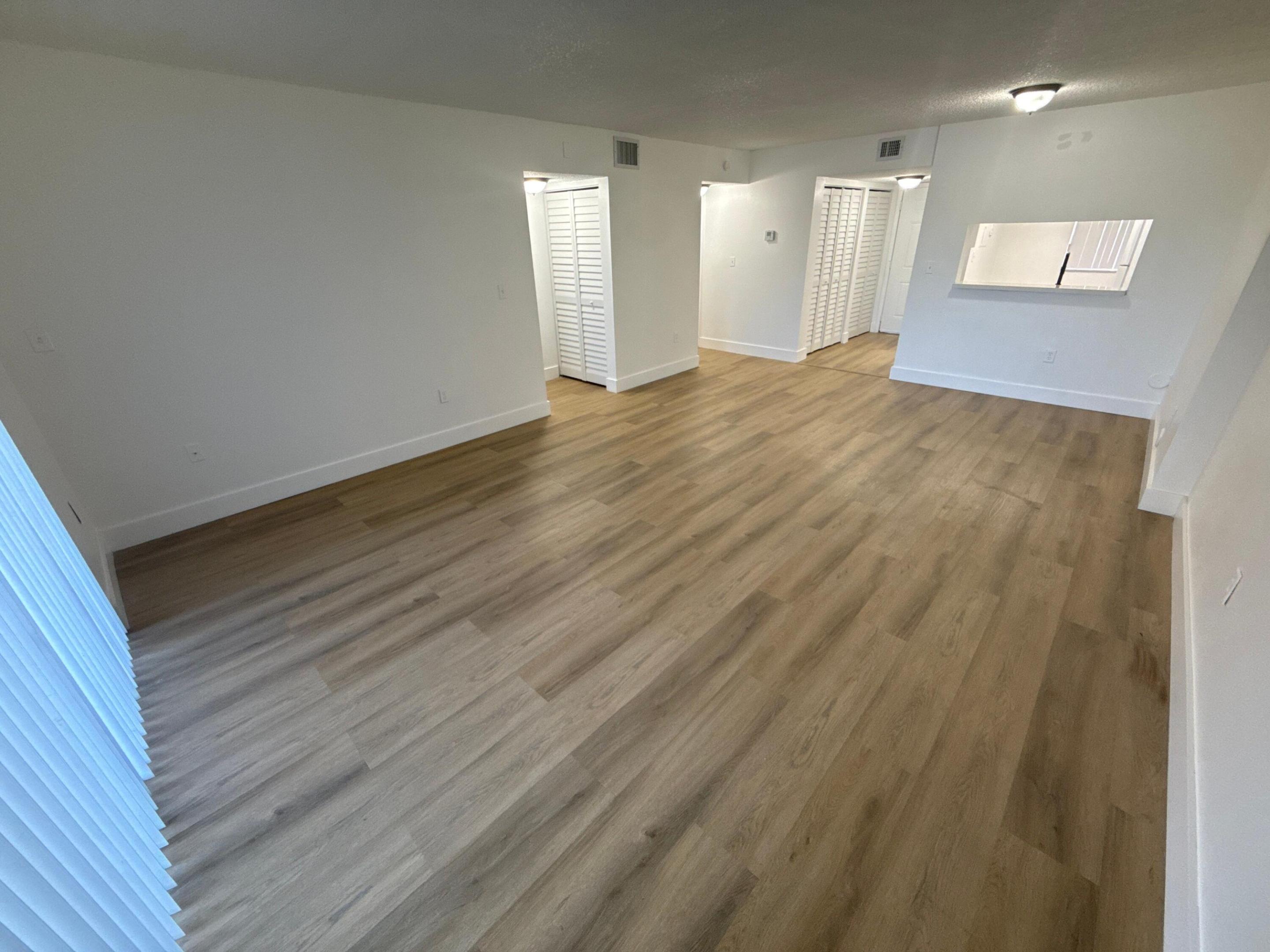 VILLAS AT LAKEVIEW CONDO - Residential Lease