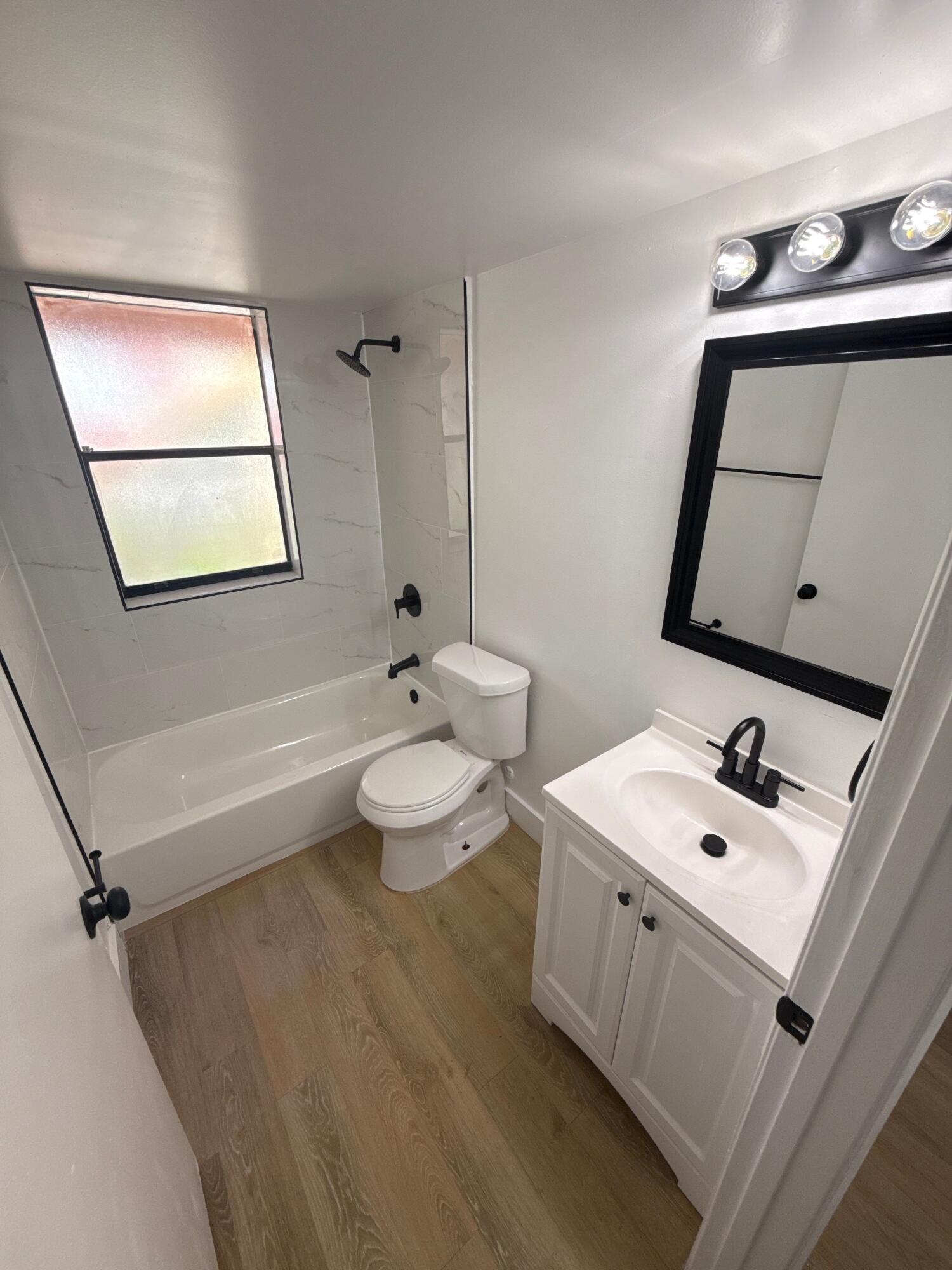 VILLAS AT LAKEVIEW CONDO - Residential Lease