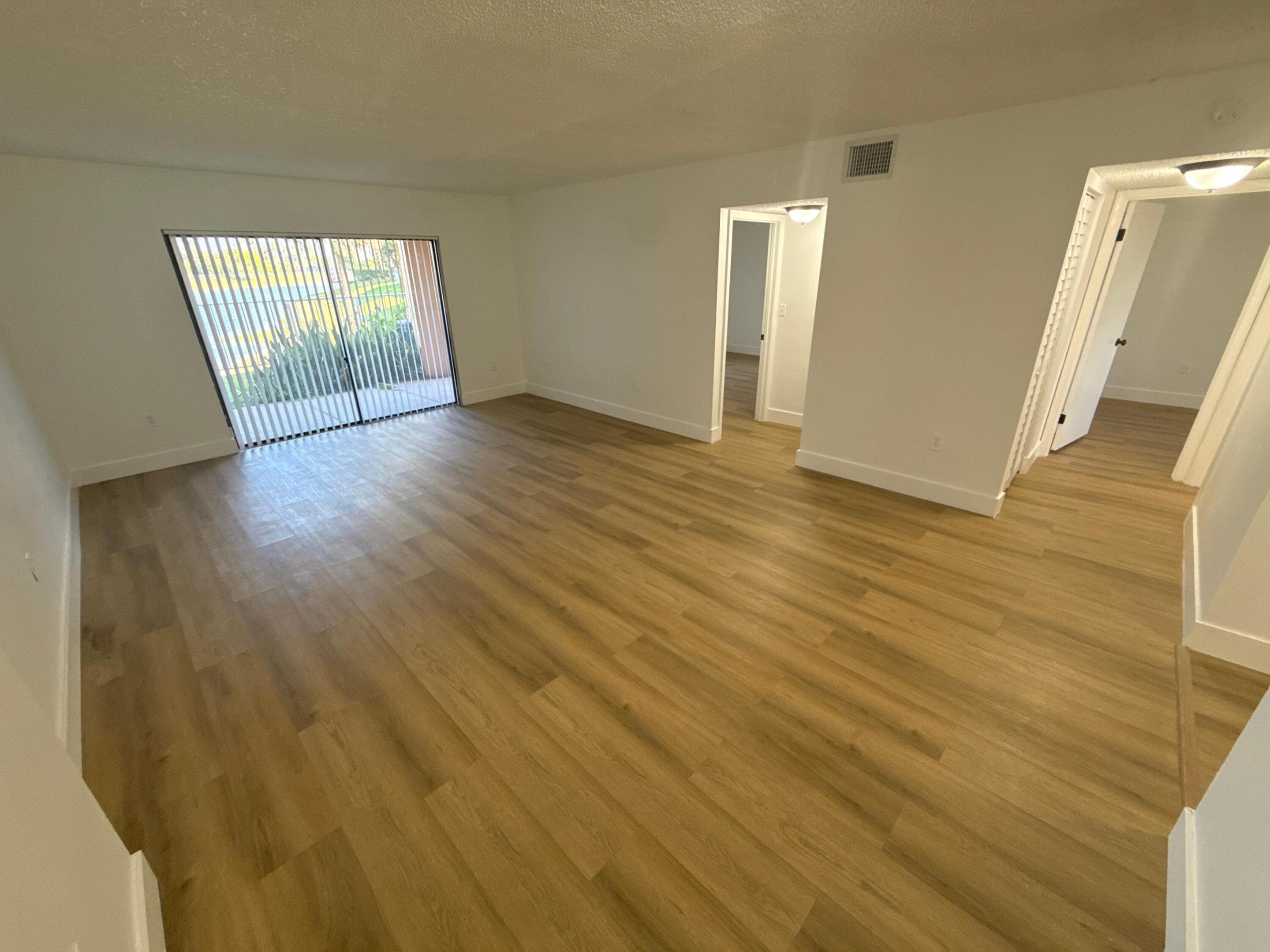 VILLAS AT LAKEVIEW CONDO - Residential Lease
