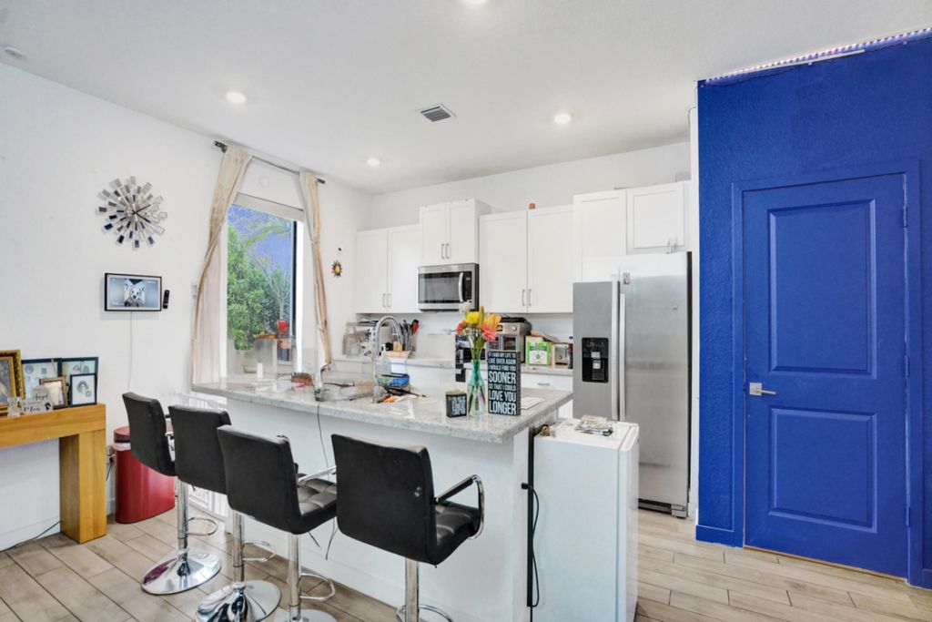 Photo of 435 NW 17th Street, Fort Lauderdale, FL 33311 (MLS # B26004047)