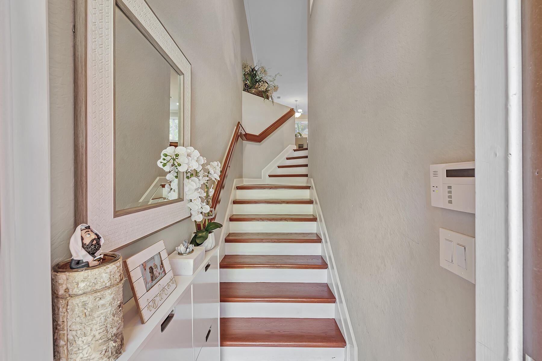 323 Bayfront Drive