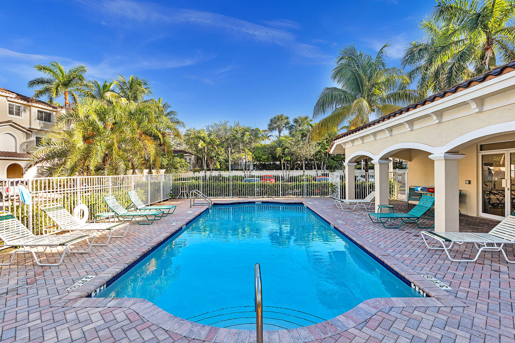 323 Bayfront Drive