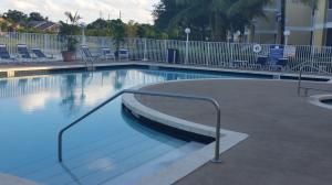 SAILBOAT POINTE* - Residential Lease