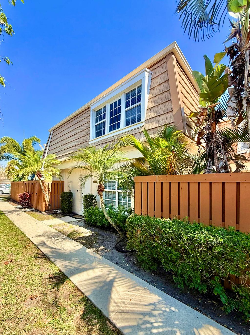 Photo of 11584 Winchester Drive, Palm Beach Gardens, FL 33410 (MLS # R11167659)