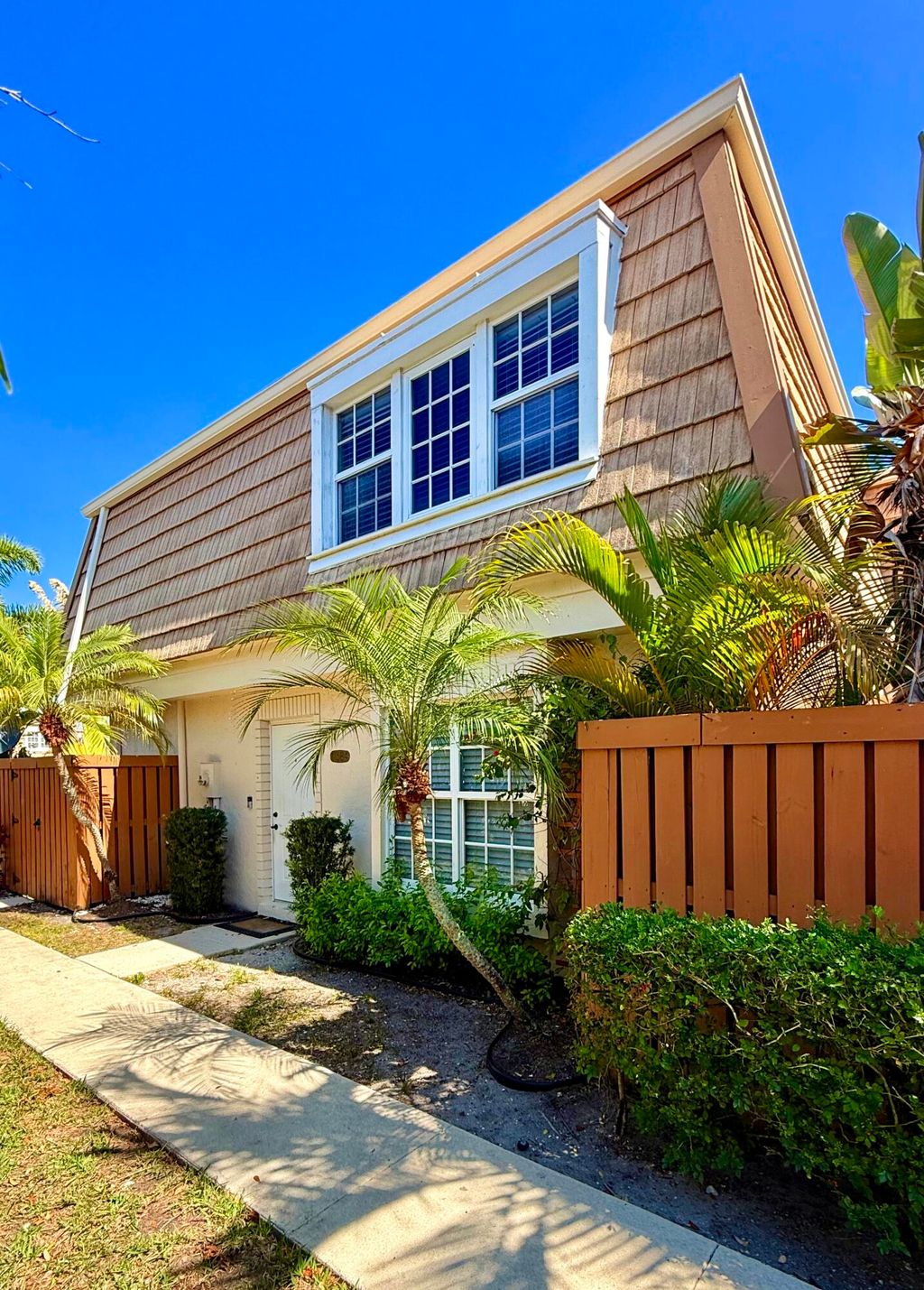 Photo of 11584 Winchester Drive, Palm Beach Gardens, FL 33410 (MLS # R11167659)