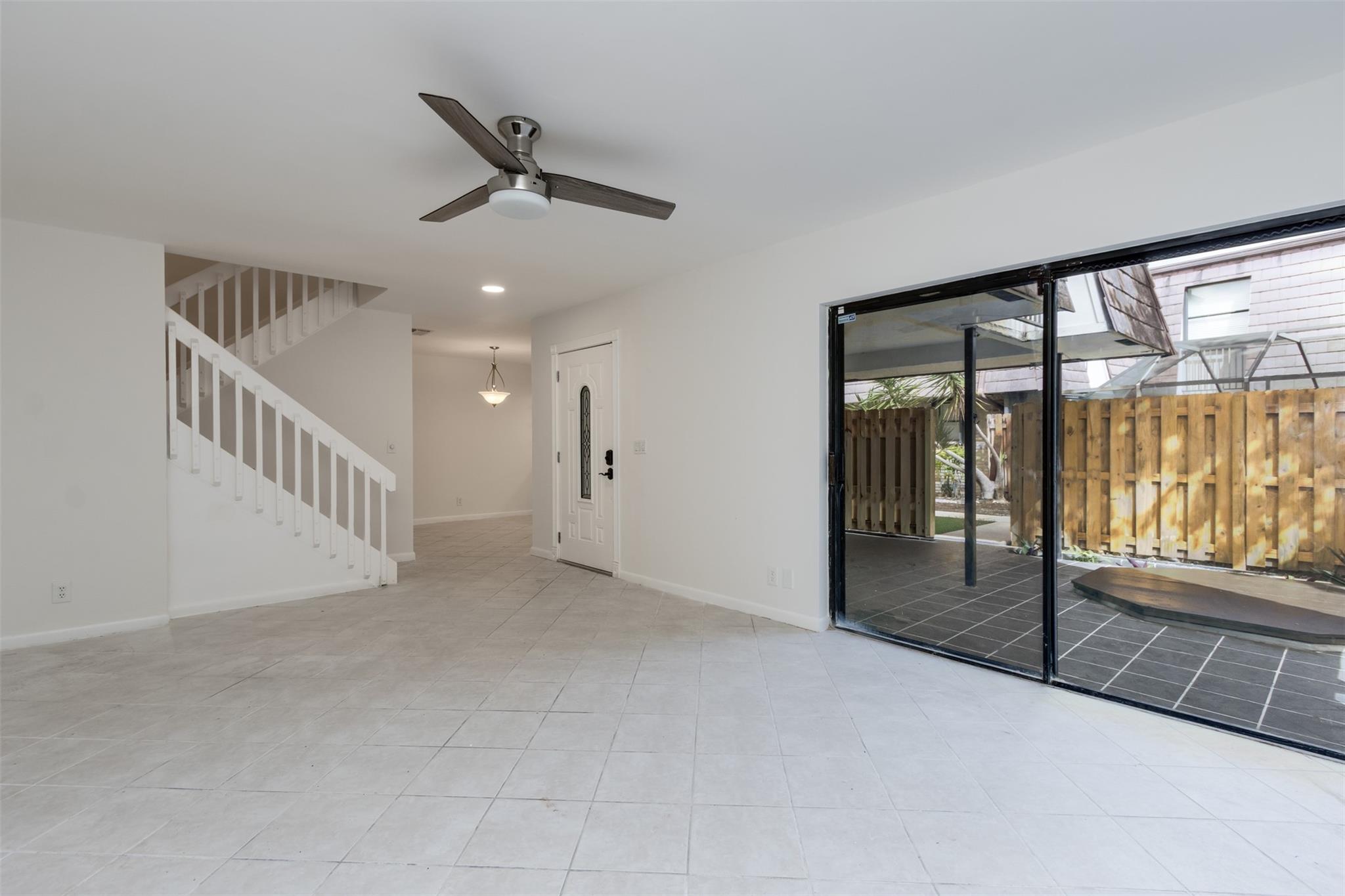 Courtyard Run - Residential