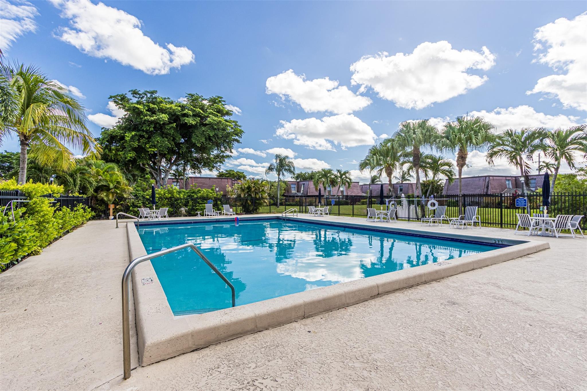 Courtyard Run - Residential