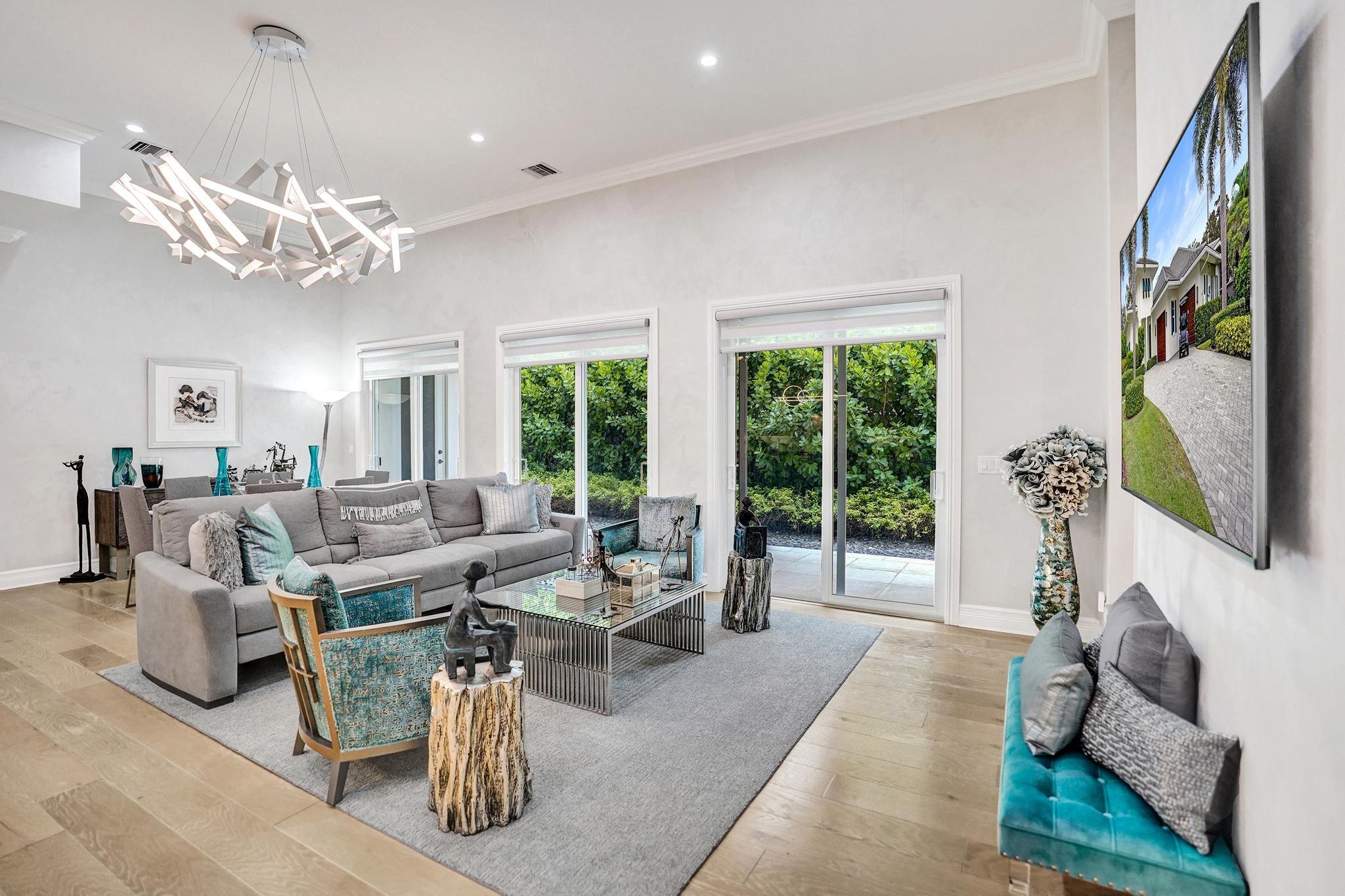 ESTATES - Residential