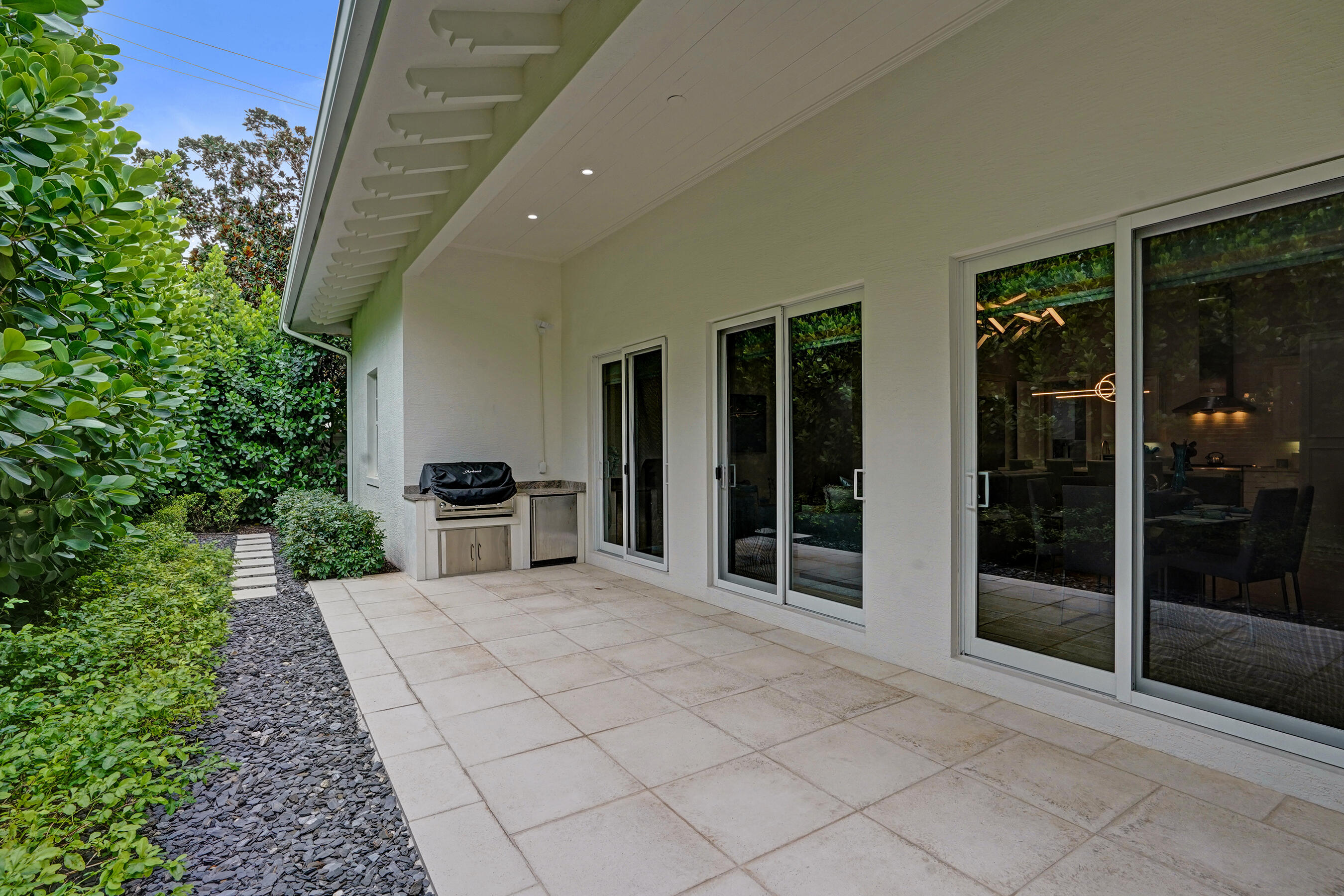 ESTATES - Residential