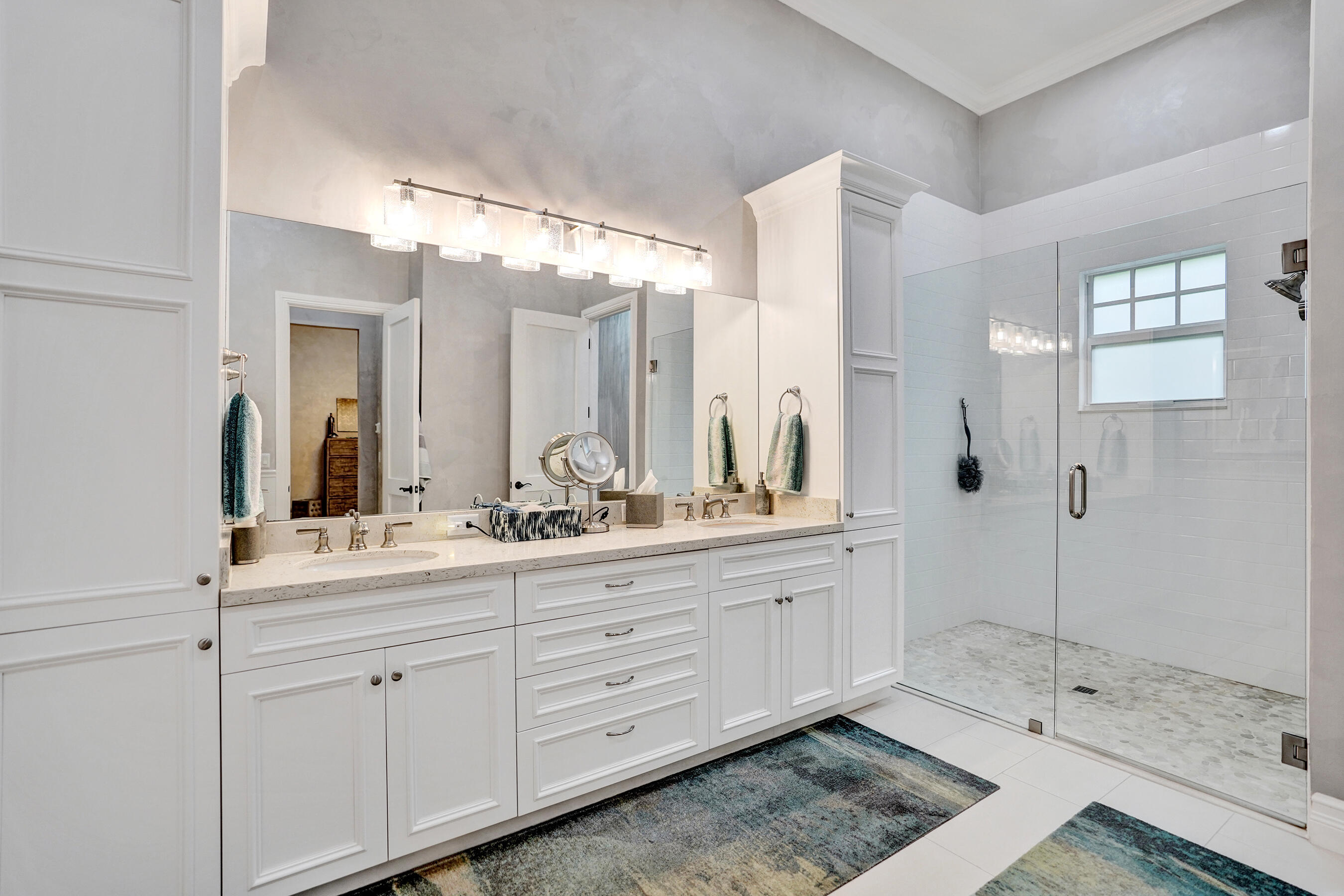 ESTATES - Residential