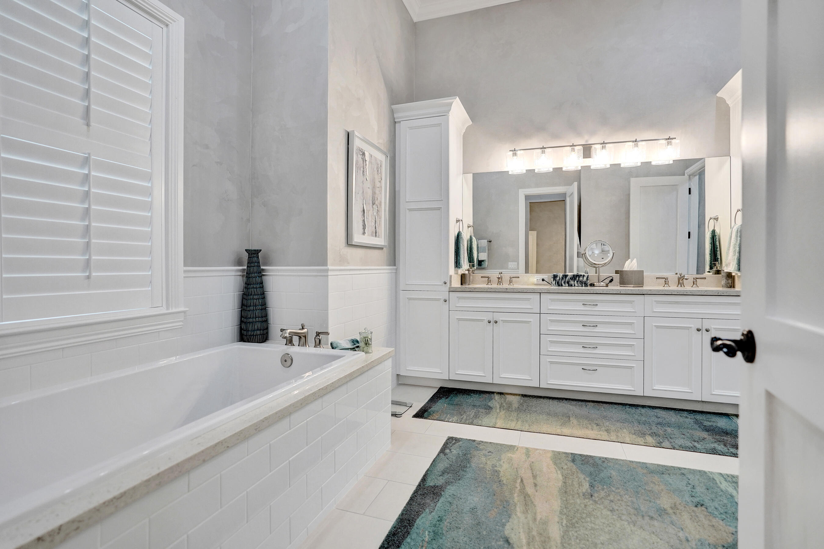 ESTATES - Residential