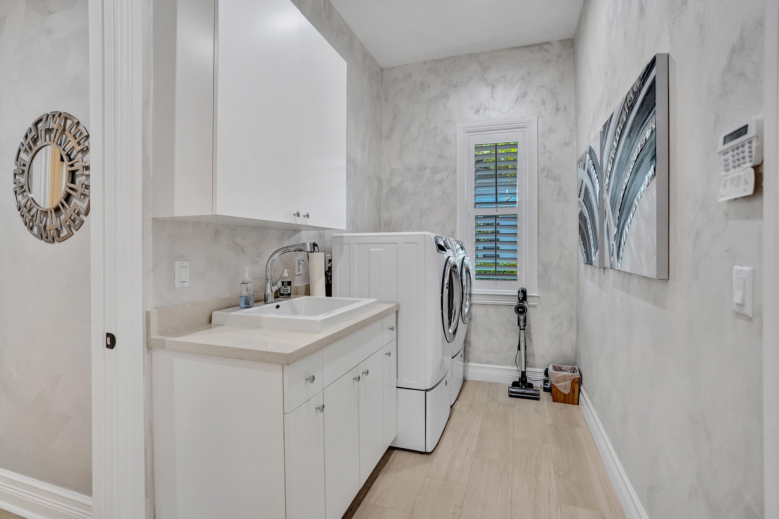 ESTATES - Residential