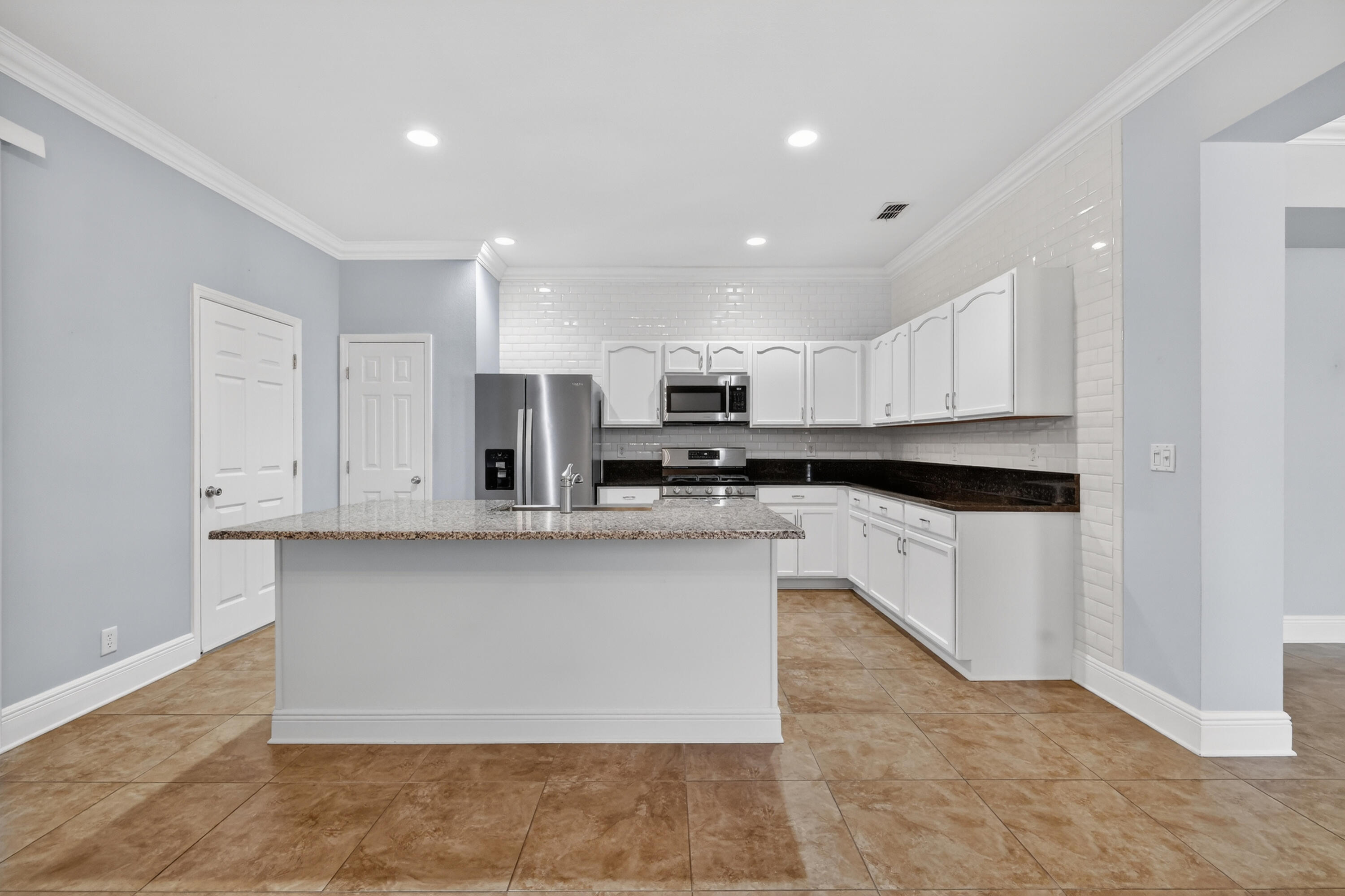 POINTE WEST CENTRAL VILLAGE PHASE IV - Residential