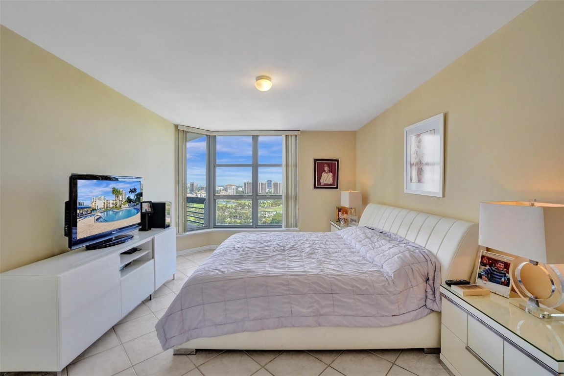 MYSTIC POINTE TOWER 500 C - Residential