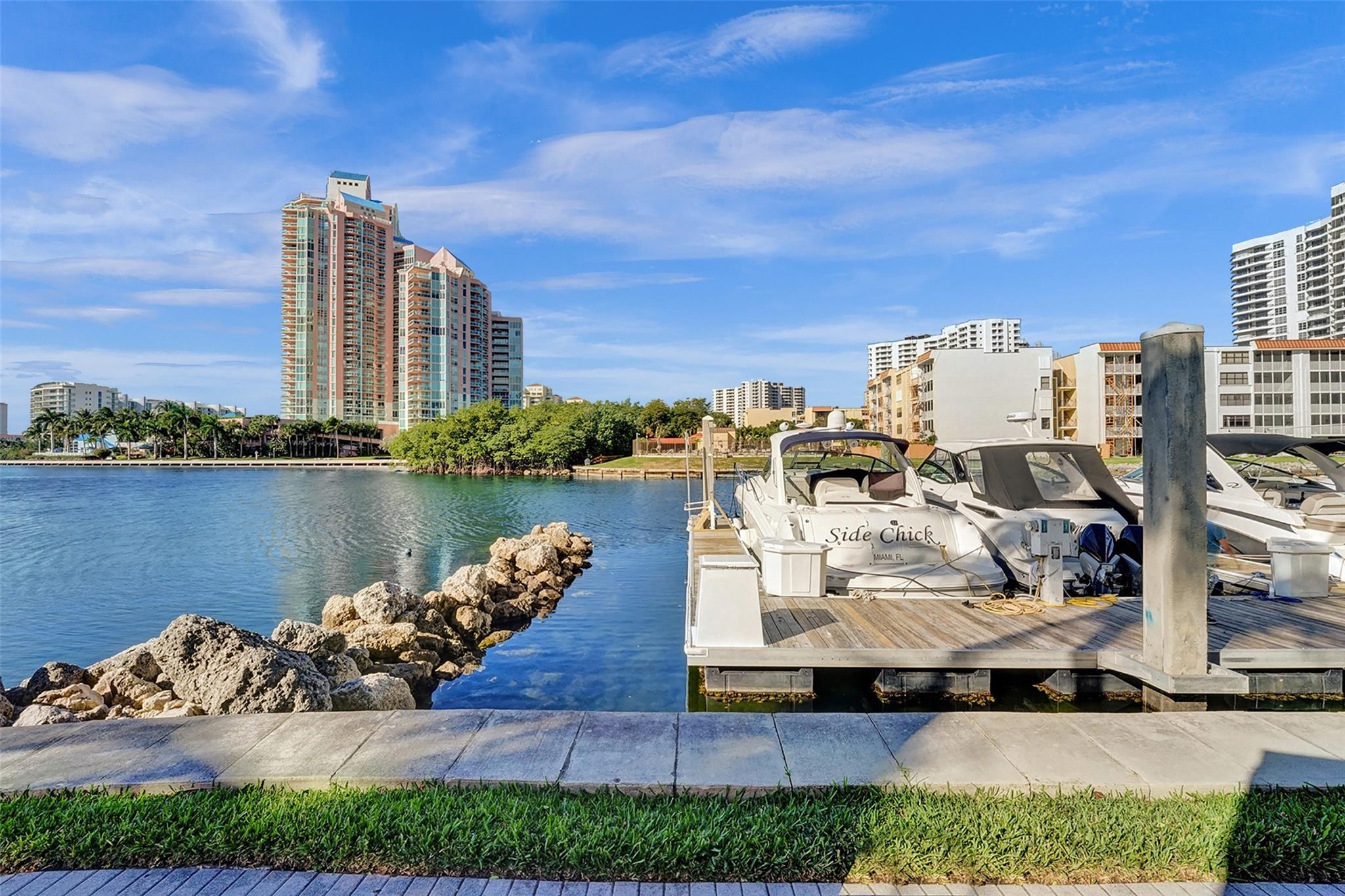 MYSTIC POINTE TOWER 500 C - Residential