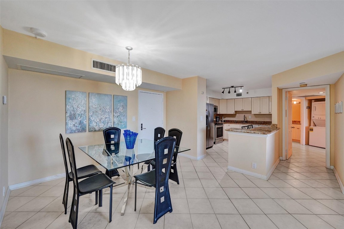 MYSTIC POINTE TOWER 500 C - Residential