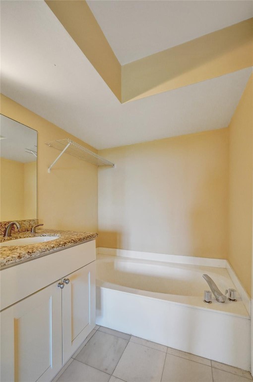 MYSTIC POINTE TOWER 500 C - Residential