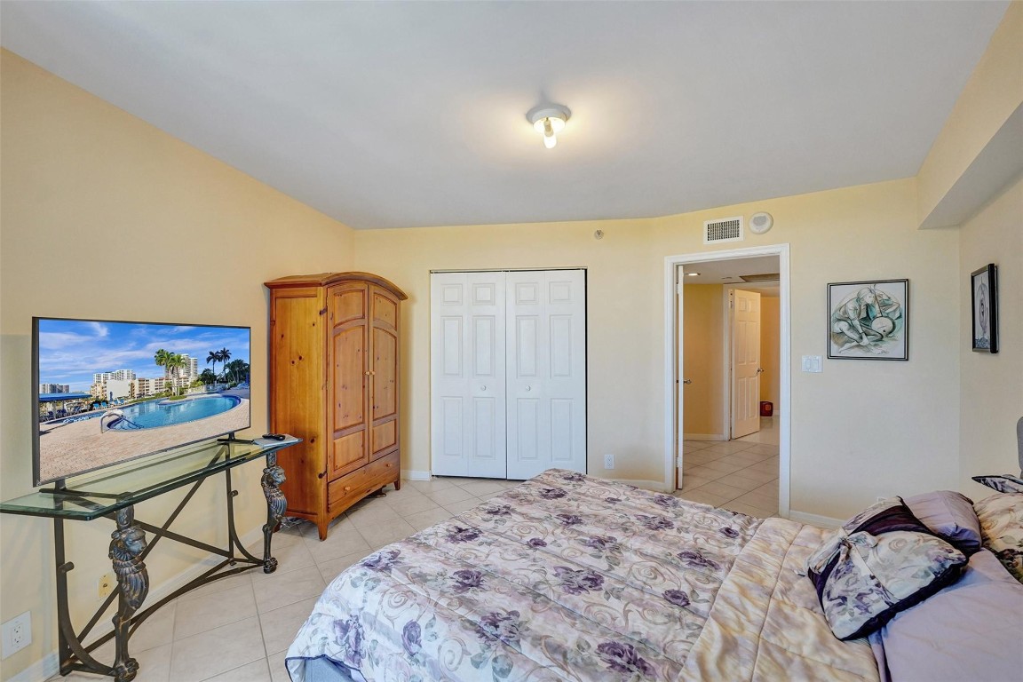 MYSTIC POINTE TOWER 500 C - Residential