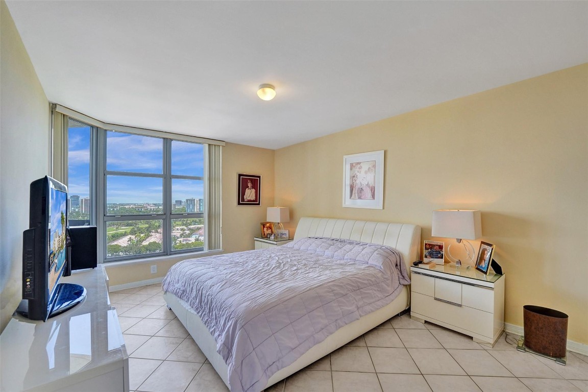 MYSTIC POINTE TOWER 500 C - Residential