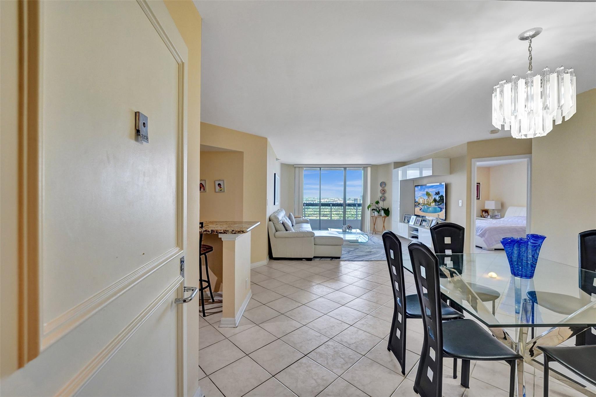 MYSTIC POINTE TOWER 500 C - Residential