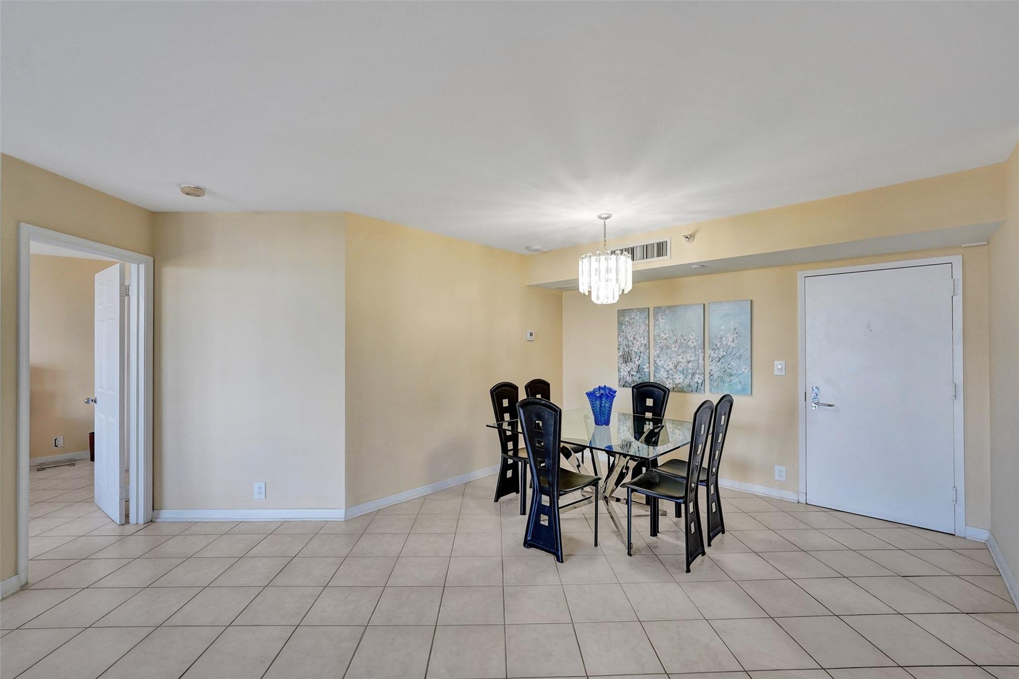 MYSTIC POINTE TOWER 500 C - Residential