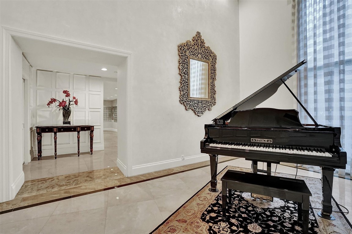 MYSTIC POINTE TOWER 500 C - Residential