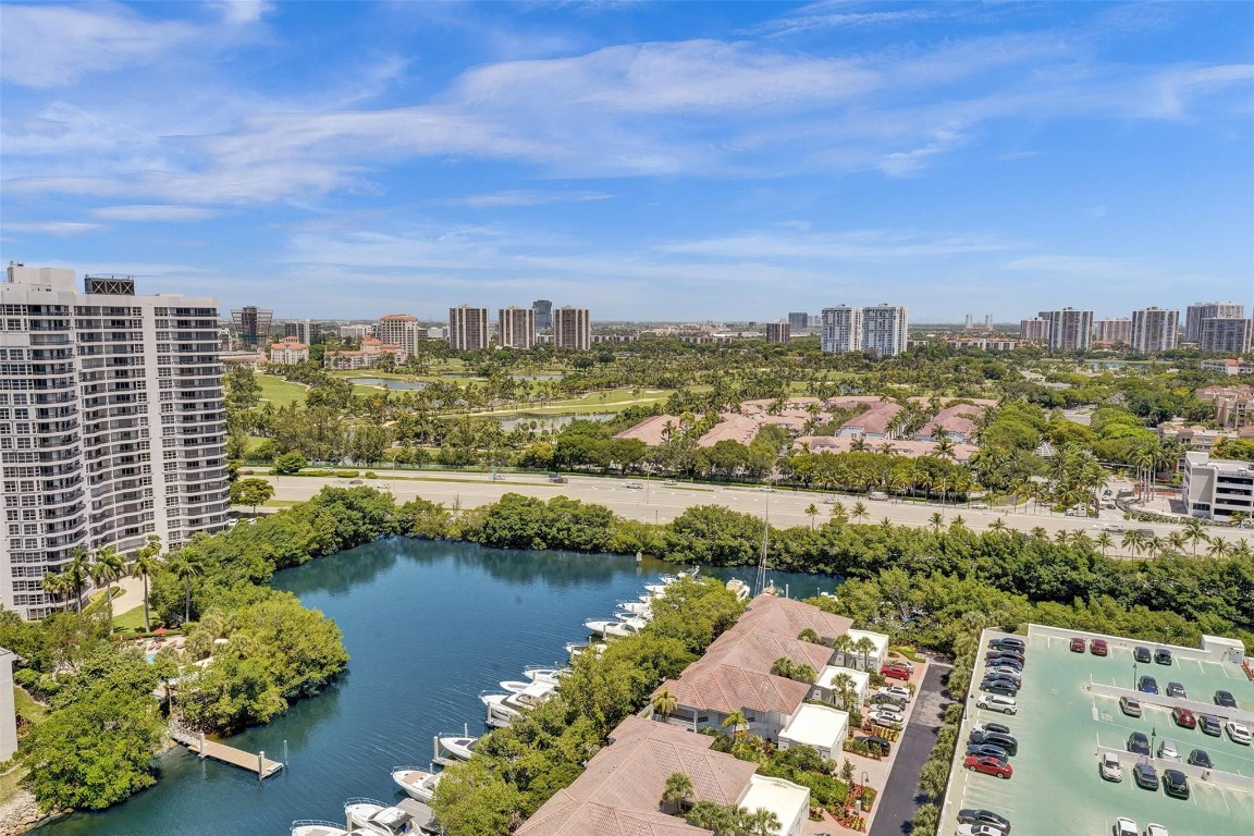 MYSTIC POINTE TOWER 500 C - Residential
