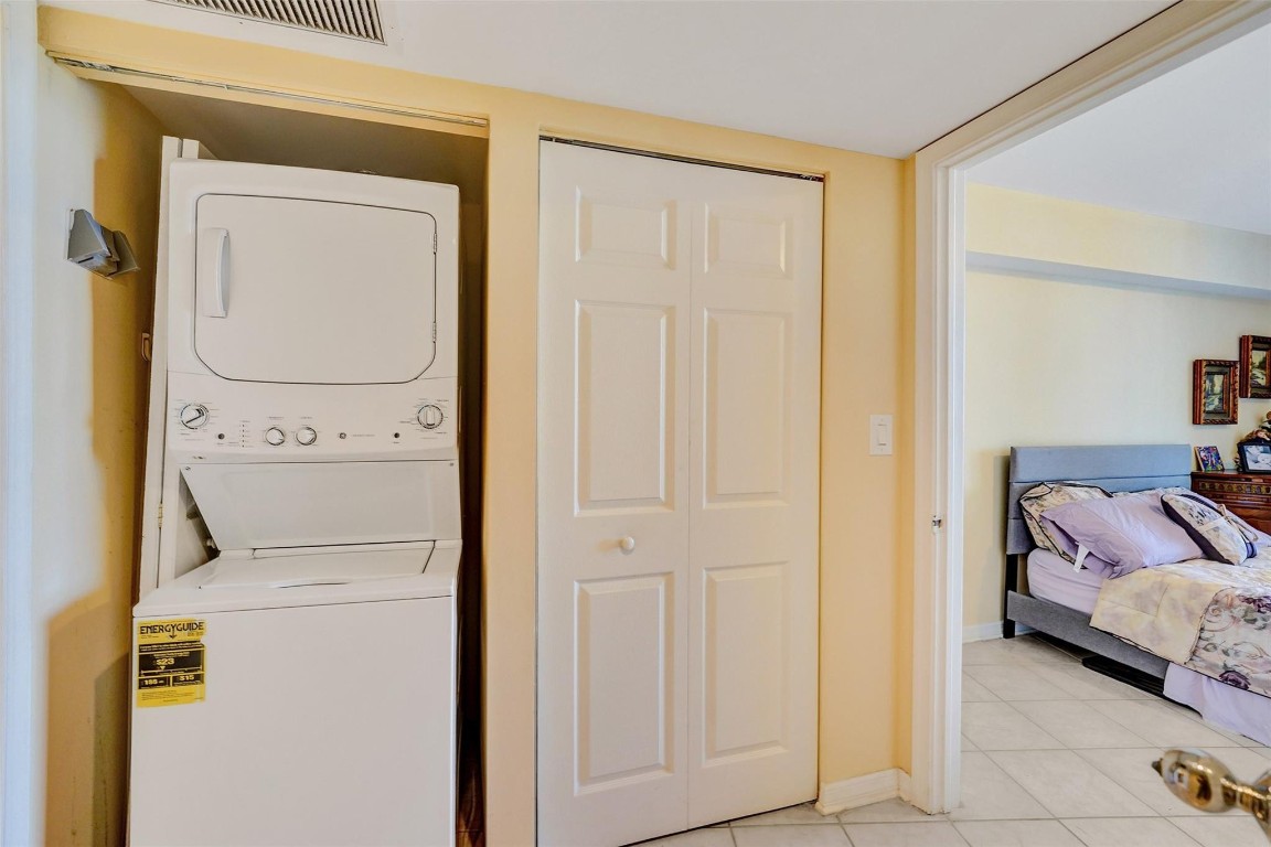 MYSTIC POINTE TOWER 500 C - Residential