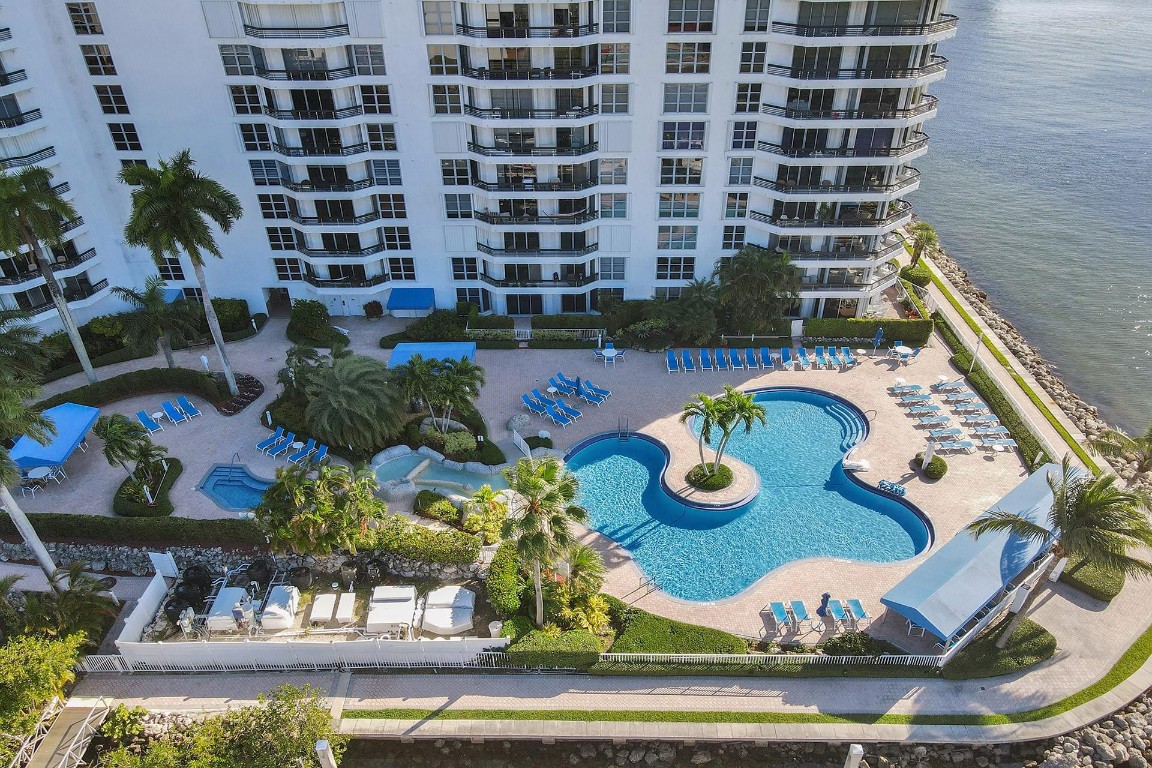 MYSTIC POINTE TOWER 500 C - Residential
