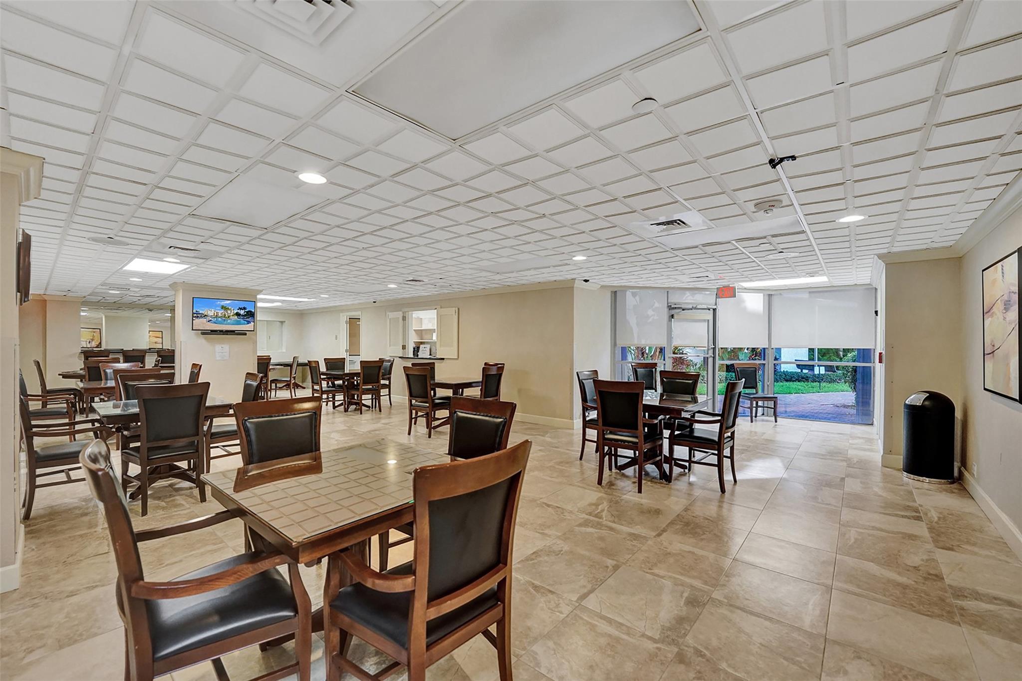 MYSTIC POINTE TOWER 500 C - Residential