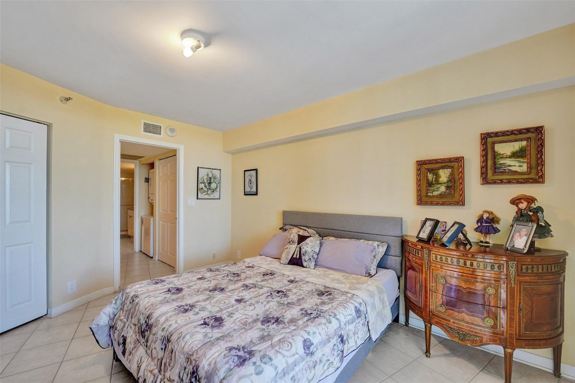 MYSTIC POINTE TOWER 500 C - Residential