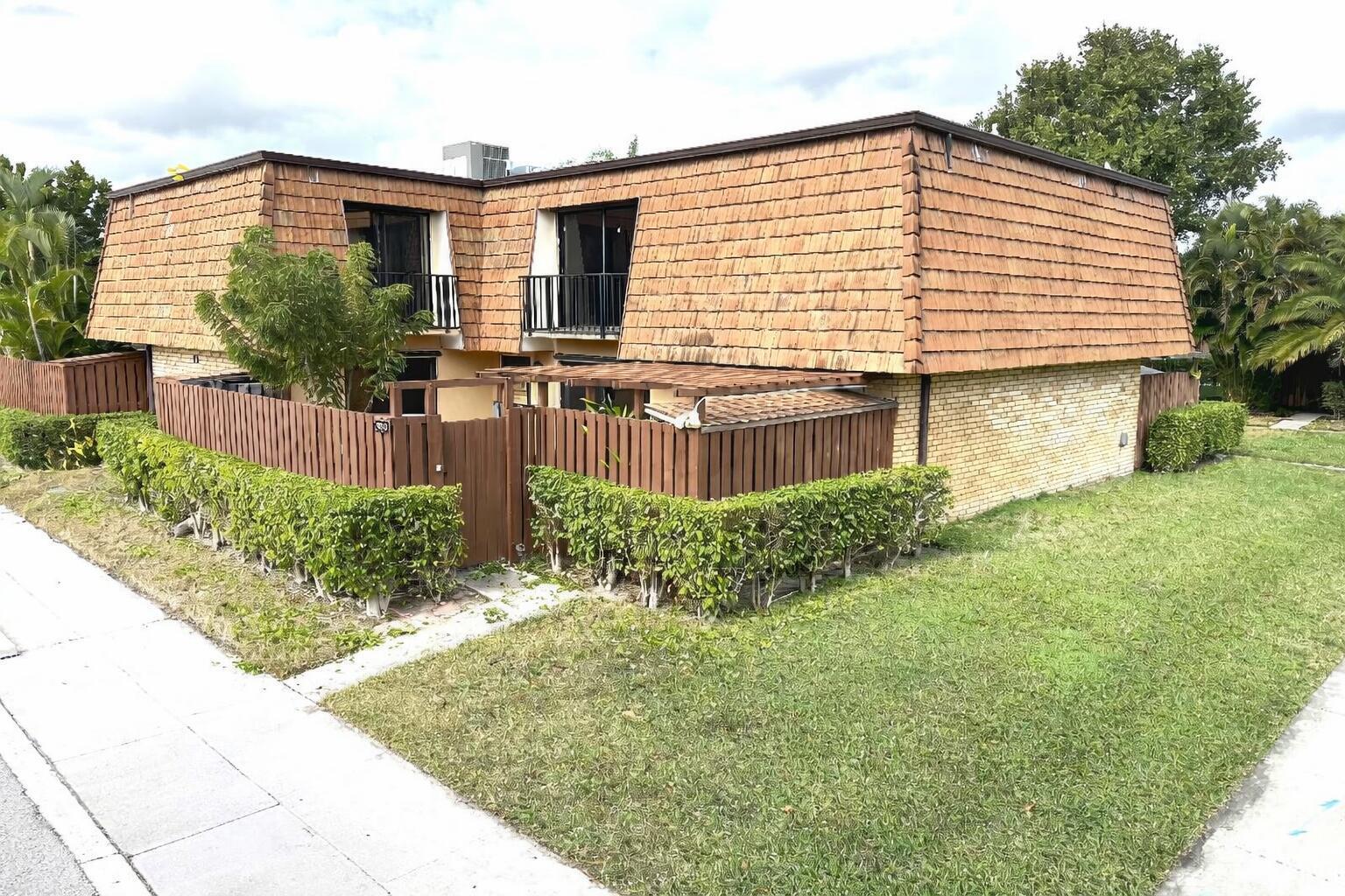SHERWOOD LAKES - Residential Lease