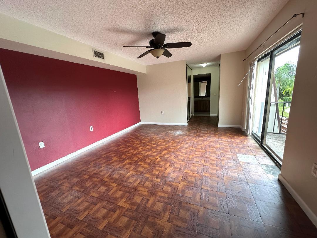 SHERWOOD LAKES - Residential Lease