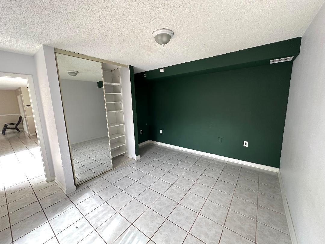 SHERWOOD LAKES - Residential Lease