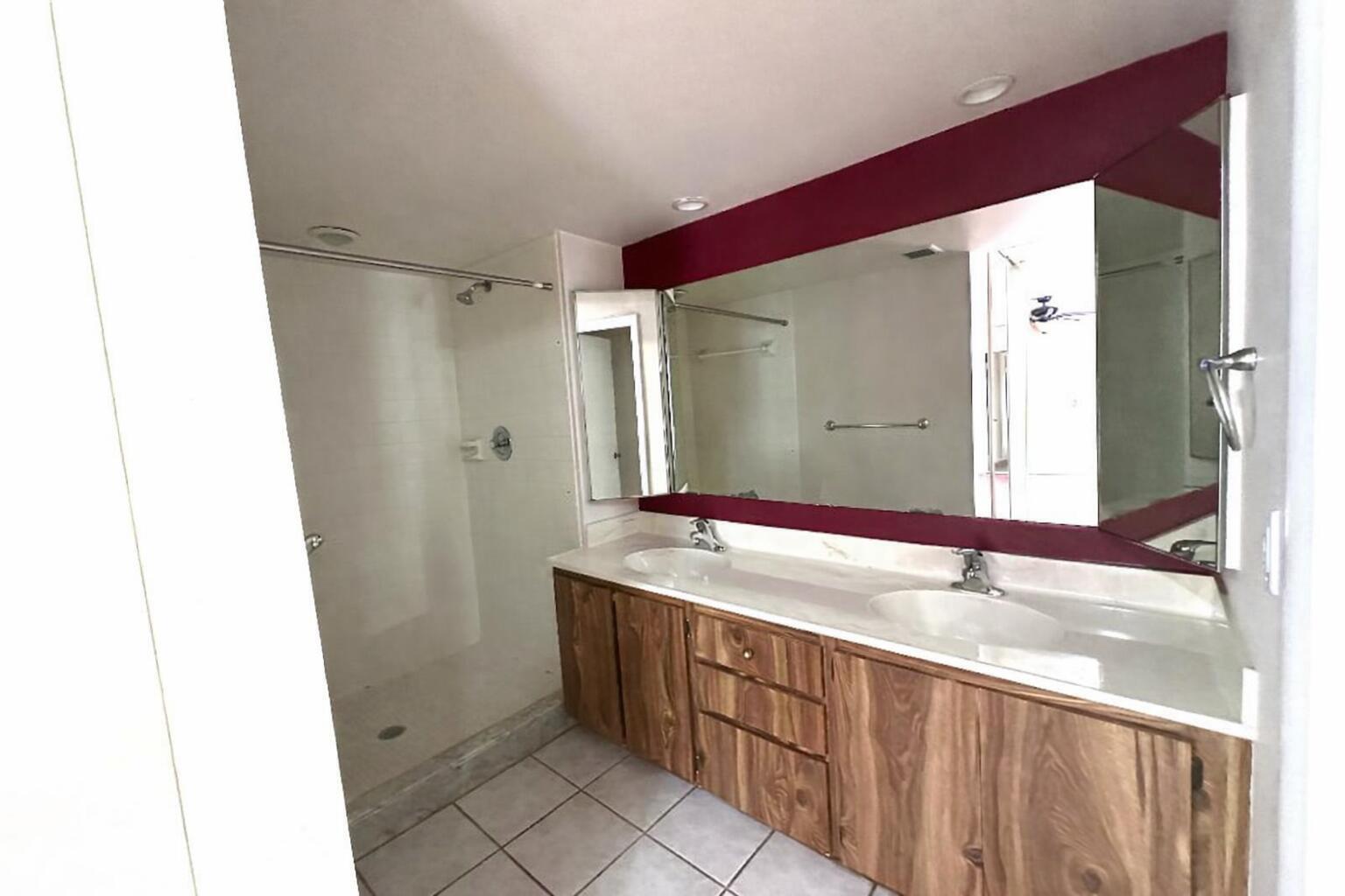 SHERWOOD LAKES - Residential Lease