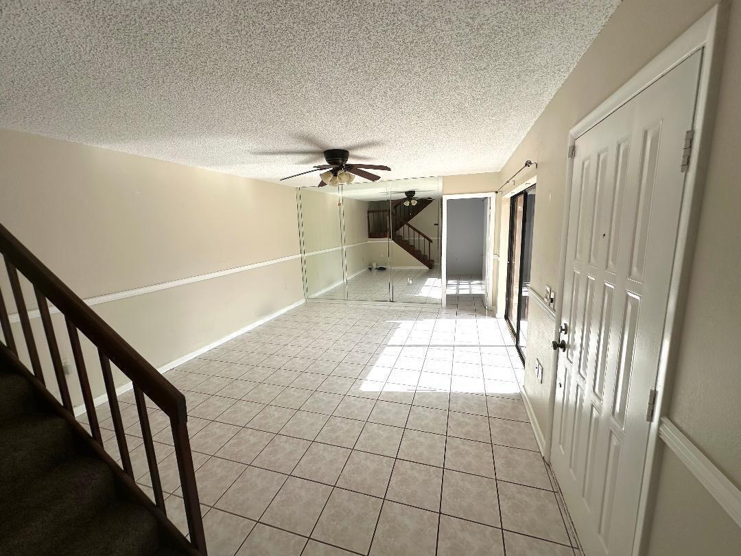 SHERWOOD LAKES - Residential Lease