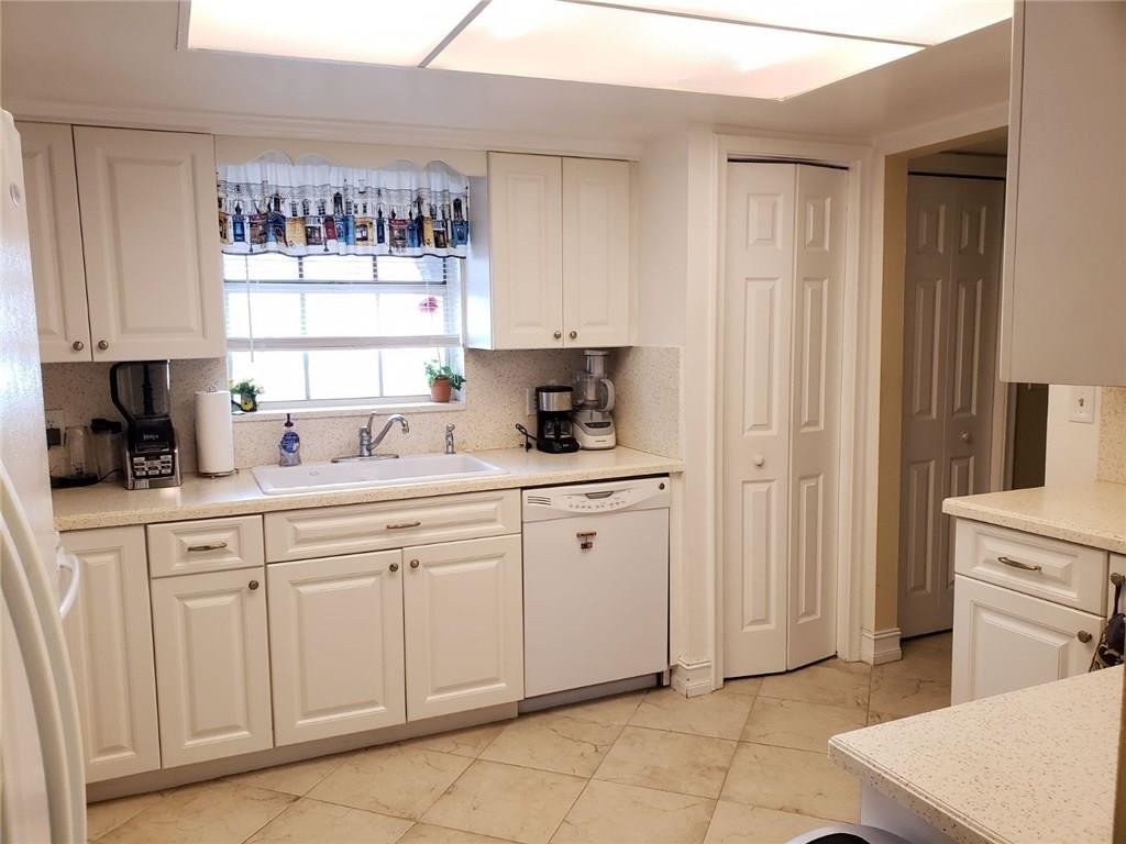 RIVERSIDE ESTATES - Residential