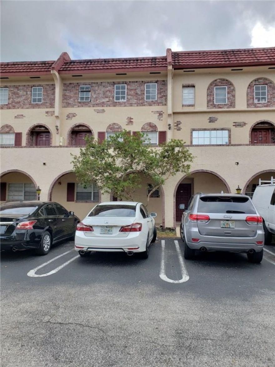 GREAT PRICE FOR A BEAUTIFUL LARGE 2 BEDROOM 2 BATH, ON THE FIRST FLOOR. THE UNIT BOASTS LARGE LIVING AND DINING AREA, TILE AND WOOD LAMINATE FLOORING THROUGHOUT, SCREENED PORCH, UPDATED KITCHEN CABINETS AND CORIAN COUNTERTOP, WASHER & DRYER, PET FRIENDLY AND MUCH MORE. BEST OF ALL NO RENTAL RESTRICTIONS!! COME AND SEE IT BEFORE IT'S GONE