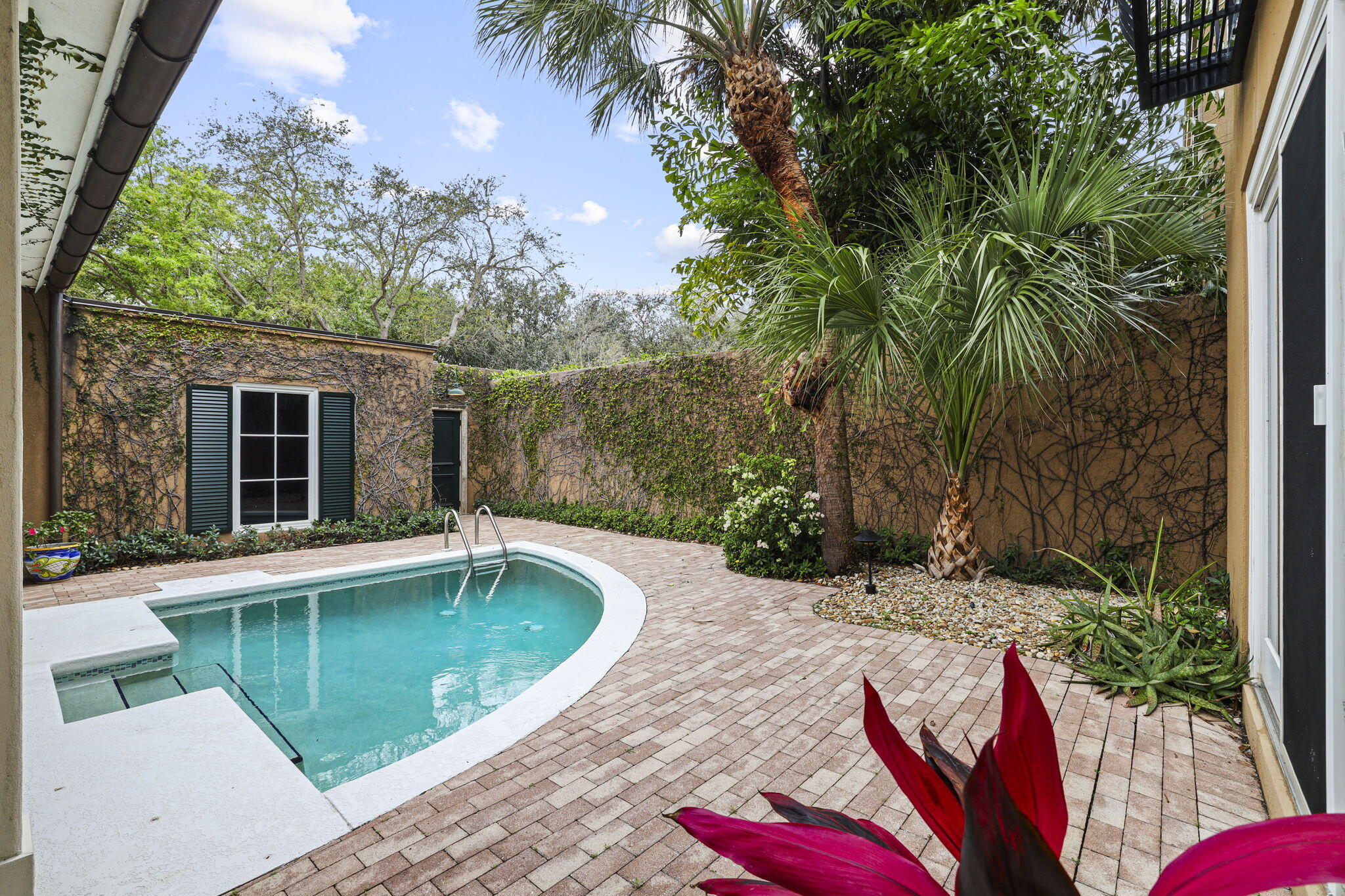 BRIDGETOWN - Residential