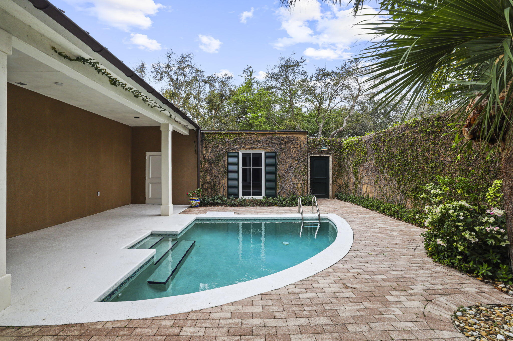 BRIDGETOWN - Residential