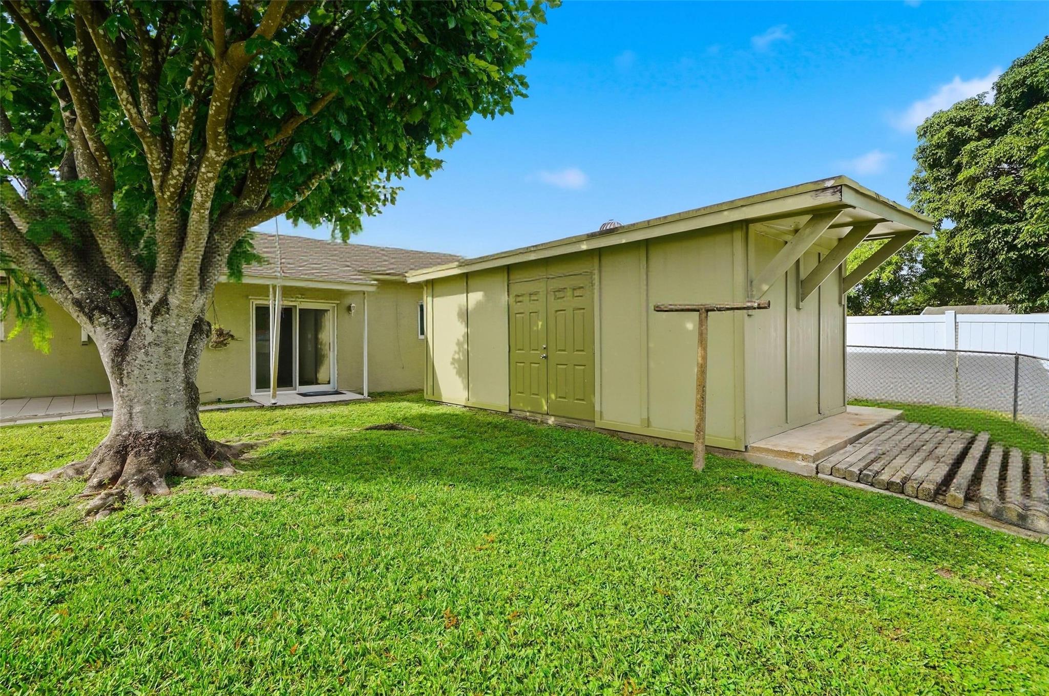 Avon Isles 40-31 B - Residential