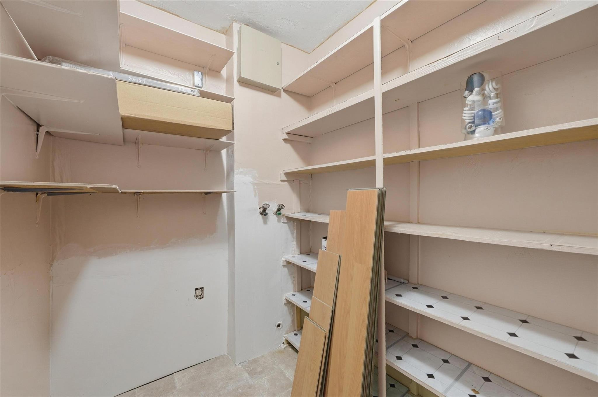 Avon Isles 40-31 B - Residential